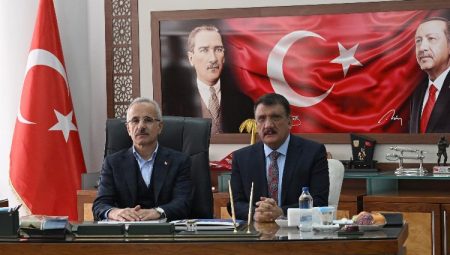 Bakan Uraloğlu’ndan Malatya Büyükşehir’e ziyaret