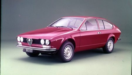 Alfa Romeo iki efsanevi modelin yıl dönümünü kutluyor