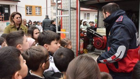 Bozüyük’te itfaiyecilerden yangın eğitimi