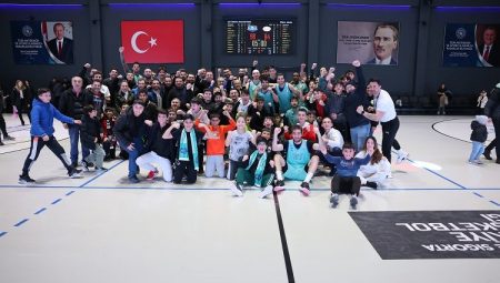 Çayırova Belediyesi, Fenerbahçe Koleji deplasmanında