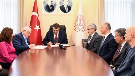 Eğitime hayırsever desteği sürüyor