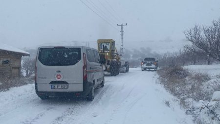 Malatya’da 21 mahallede kar küreme seferberliği