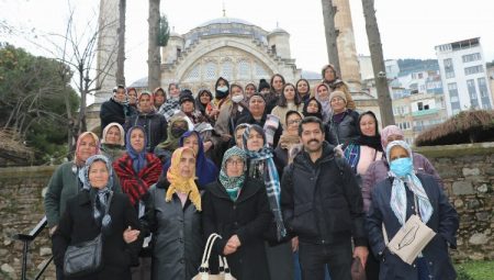 Salihlili kadınlar Manisa’da hasret giderdi