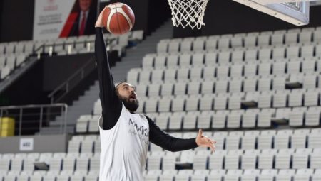 Tarzanların Rakibi Karşıyaka… İzmir’de derbi heyecanı yaşanıyor