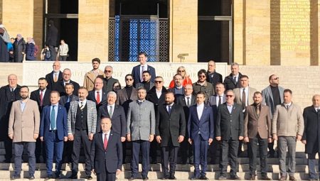 ANAP’tan Anıtkabir’e tarihi ziyaret