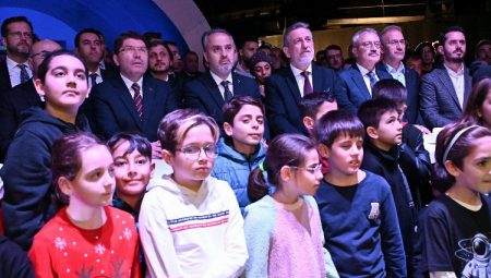 Bakan Tunç tarihi yolculuğa Bursa GUHEM’den tanıklık etti