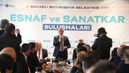 Başkan Büyükakın’dan Gölcük’te esnaf buluşması