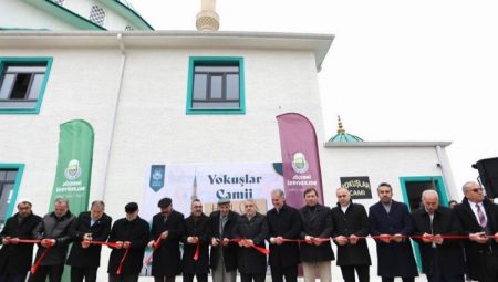 Bursa İnegöl’de Yokuşlar Camisi ibadete açıldı