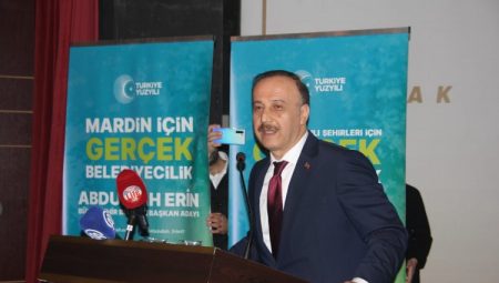 Erin’ Kimlik siyasetine hapsedilmiş bir siyasetle bir yere varma şansımız yok’