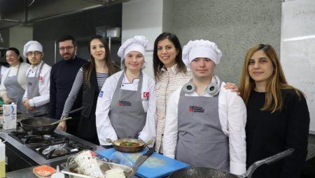 Kocaeli’de engelsiz şeflerden özel lezzet