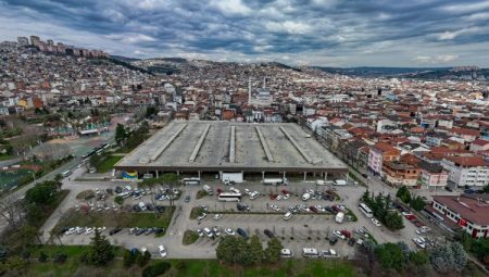 Kocaeli’den pazar alanına sundurma