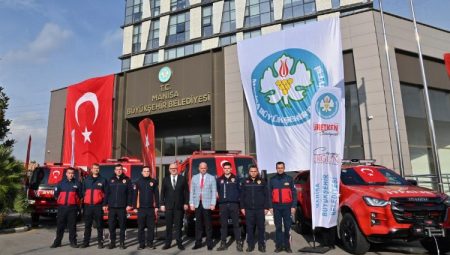 Manisa İtfaiyesi’ne 4 araç