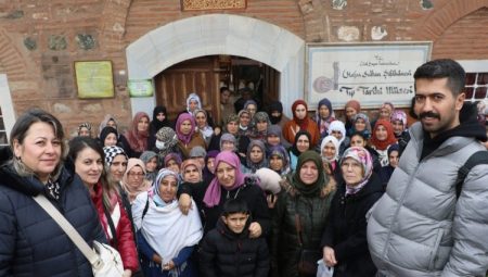 Saruhanlı kadınlardan Manisa’ya ziyaret