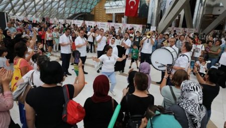 Ünlüler bu festivale akın ediyor