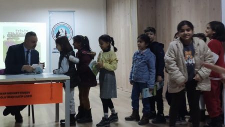 Yazar Özmen’den altın hikayeler