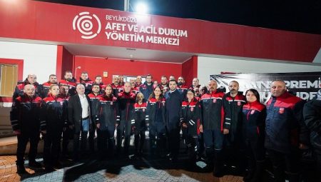 6 Şubat’ta hayatını kaybedenler 04.17’de anıldı