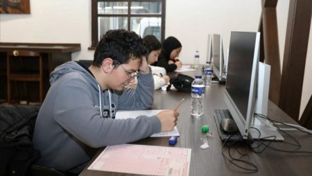 Bursa İnegöllü öğrenciler TYT simülasyonunda ter döktü