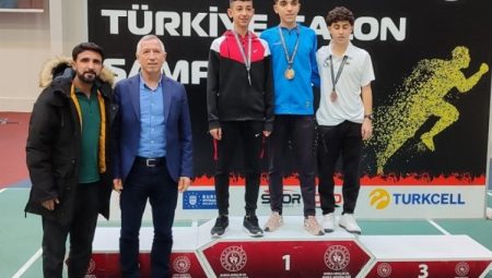 Diyarbakırlı sporcu şampiyonadan altın madalyayla döndü