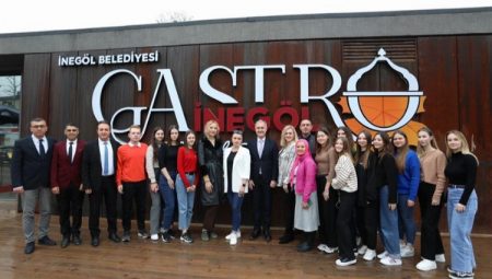 Başkan Taban Spor Lisesi’nin Ukraynalı misafirleriyle buluştu