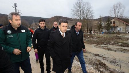 Bilecik Valisi Aygöl’den su baskınının yaşandığı Kurtköy’de inceleme