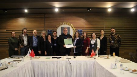“Bilimle toplumun buluşması ortak bir dil gerektirir”