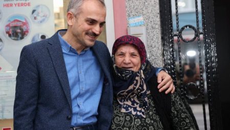 Bünyamin Çiftçi, çarşı pazar geziyor