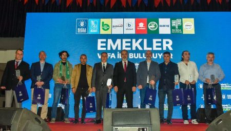 Bursa Büyükşehir’de personele vefa gecesi