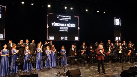 Bursa Merinos AKKM’de türkü ziyafeti