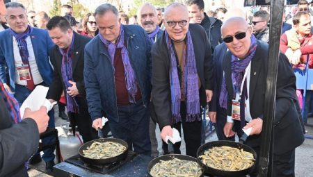 Karadenizliler Manisa’da hamsi festivalinde buluştular