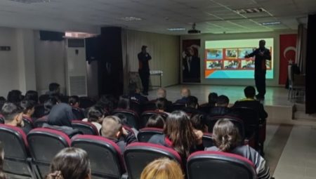 Salihli’de öğrencilere itfaiyecilik tanıtıldı