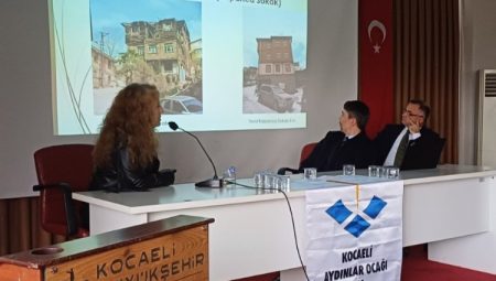 Kocaeli Aydınlar Ocağı’nda şehrin yeniden inşaası konuşuldu