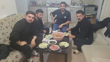 Manisa’da öğrencilere sahur ziyareti