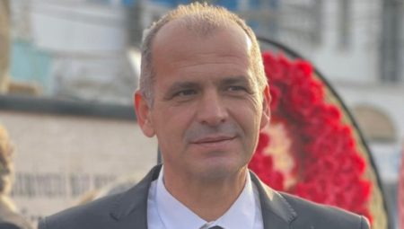 Mert Yöneyer: “Ayırmadan ayrışmadan Foça için çalışacağız”