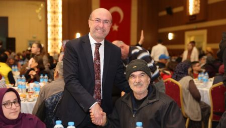Başkan Pekyatırmacı Ramazan coşkusunu hemşehrileriyle yaşıyor