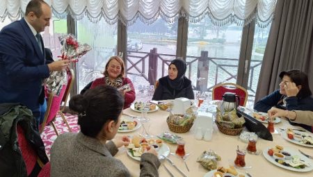 Bursa Meslekte Dayanışma ve Birlik Grubu’ndan anlamlı kutlama