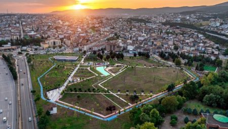 Derince Millet Bahçesi’nde temizlik çalışması