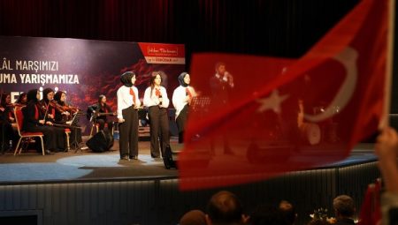 İstanbul Üsküdar’da marşımızı en güzel okuyanlar belirlendi