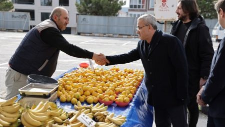 Kütahya Zafertepe Pazarı’nda tezgahlar kuruldu