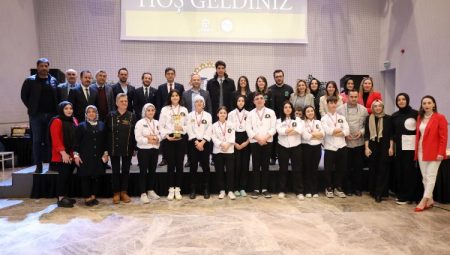 Liseli şefler Gastro Genç’te yarıştı