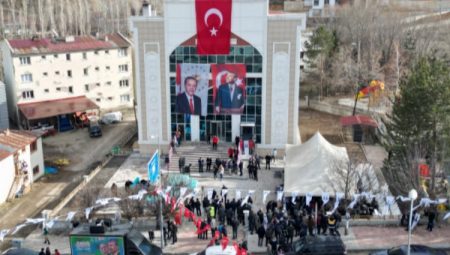 Pazaryolu Kültür Merkezi açıldı