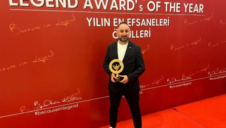 Uur Demirow performansıyla ödülü kaptı!