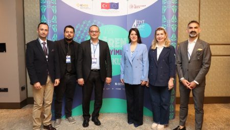 İzmir'in girişimcileri DEÜ'de buluştu