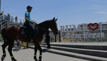 Atlı Jandarma Birlikleri Turistik Yerlerde Devriye gerçekleştirdi