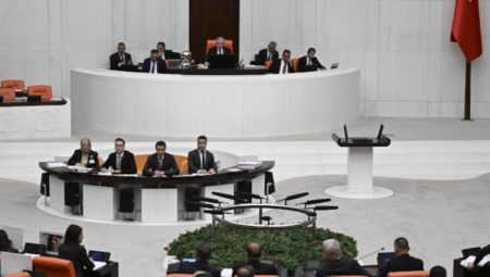 Fahiş fiyat ve stokçuluk cezaları görüşülüyor… İlk 7 maddeye TBMM'den onay