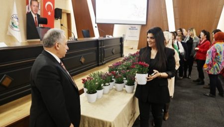 Kayseri Talas Belediyesi anneleri unutmadı