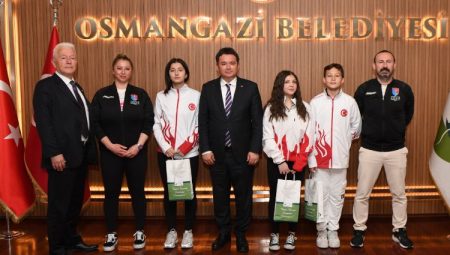 Şampiyon sporculardan Bursa Osmangazi’ye ziyaret