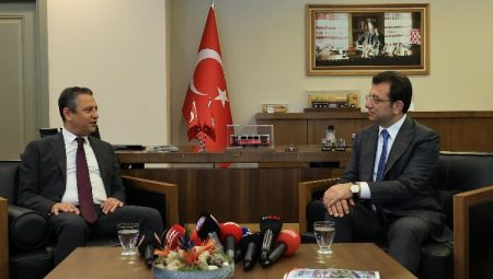 CHP Genel Başkanı Özel’den İmamoğlu’na tebrik ziyareti