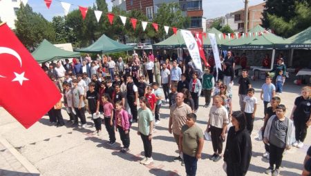 Keşan Cumhuriyet Ortaokulunda Bilim Şenliği ilgi gördü