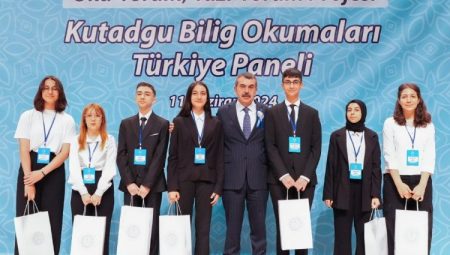 Bakan Tekin, Kutadgu Bilig Okumaları Türkiye Paneli’nde