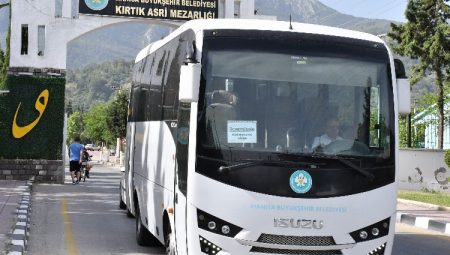 Manisa Büyükşehir’den mezarlıklara bayramlık ulaşım